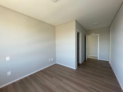 Foto 22 do(a) Apartamento de 4 quartos para alugar em Jardim Atlântico, Florianópolis