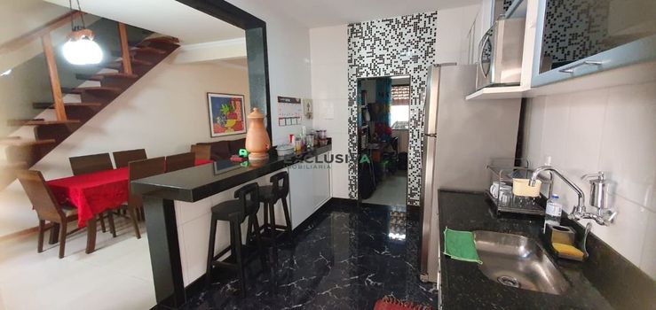 Foto 4 do(a) Casa de 4 quartos à venda em Novo Eldorado, Contagem