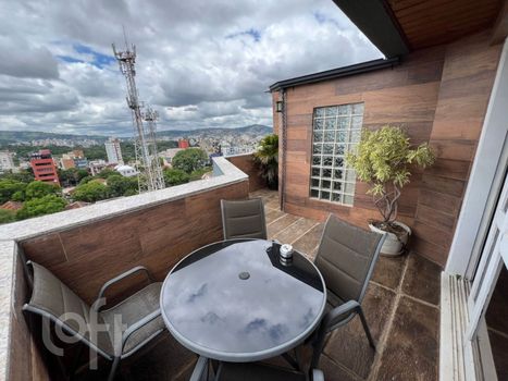 Foto 20 do(a) Apartamento de 5 quartos à venda em Petrópolis, Porto Alegre