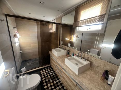 Foto 13 do(a) Apartamento de 5 quartos à venda em Petrópolis, Porto Alegre