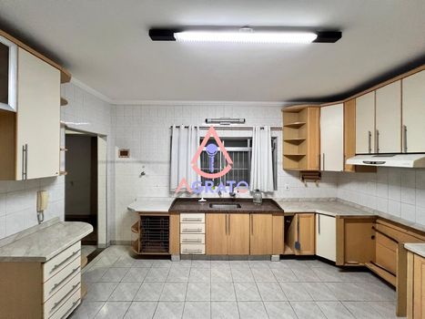 Foto 1 do(a) Casa de 3 quartos à venda em Vila Curuçá, São Paulo