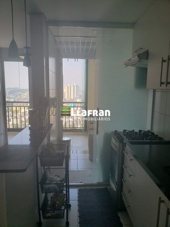 Foto 3 do(a) Apartamento de 2 quartos à venda em Chácara Agrindus, Taboão da Serra