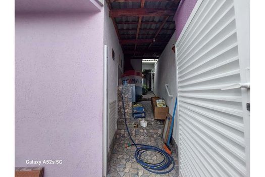 Foto 3 do(a) Casa de 2 quartos à venda em Jardim Carlos Gomes, Jundiaí