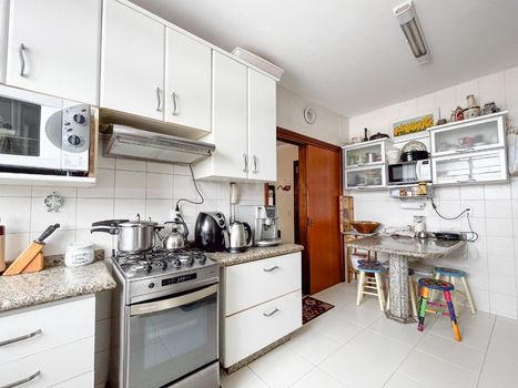 Foto 6 do(a) Apartamento de 4 quartos à venda em Coqueiros, Florianópolis