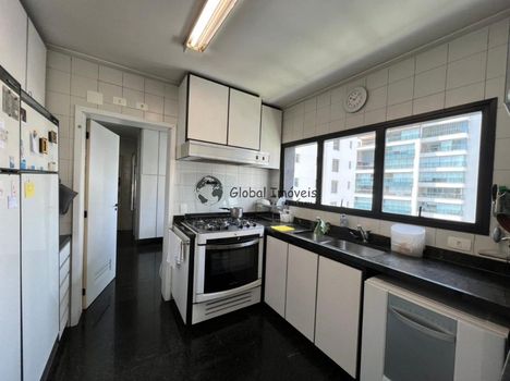 Foto 21 do(a) Apartamento de 4 quartos à venda em Itaim Bibi, São Paulo