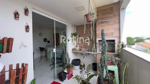 Foto 6 do(a) Apartamento de 3 quartos à venda em Presidente Roosevelt, Uberlândia