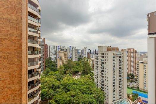 Foto 4 do(a) Apartamento de 4 quartos à venda em Vila Suzana, São Paulo
