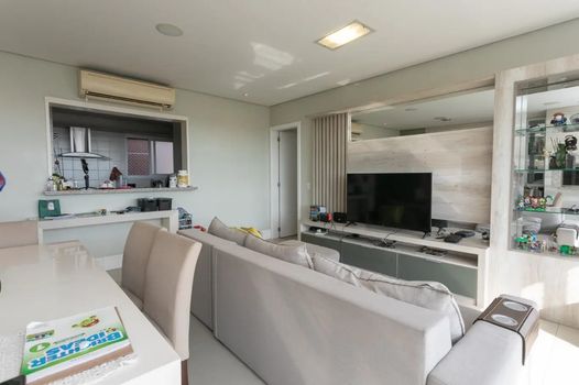 Foto 2 do(a) Apartamento de 3 quartos à venda em Petrópolis, Porto Alegre