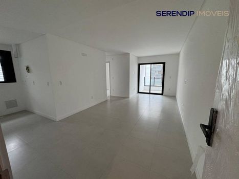 Foto 2 do(a) Apartamento de 2 quartos à venda em Estados, Balneário Camboriú
