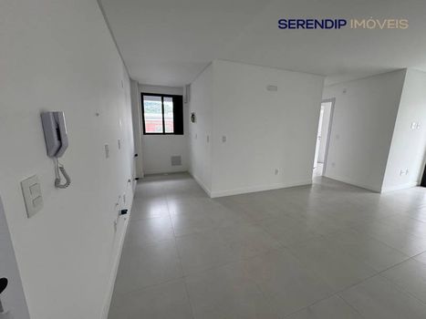 Foto 5 do(a) Apartamento de 2 quartos à venda em Estados, Balneário Camboriú