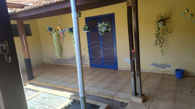 Foto 2 do(a) Fazenda / Sítio / Chácara de 4 quartos à venda em Área Rural de Santelmo, Pederneiras