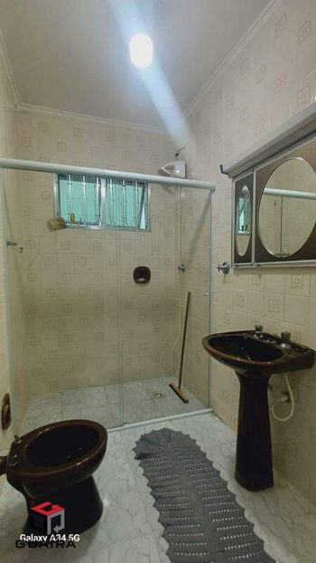 Foto 30 do(a) Casa de 3 quartos à venda em Vila Tibiriçá, Santo André