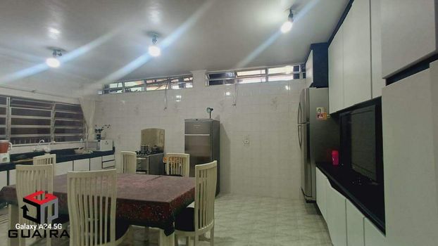 Foto 16 do(a) Casa de 3 quartos à venda em Vila Tibiriçá, Santo André
