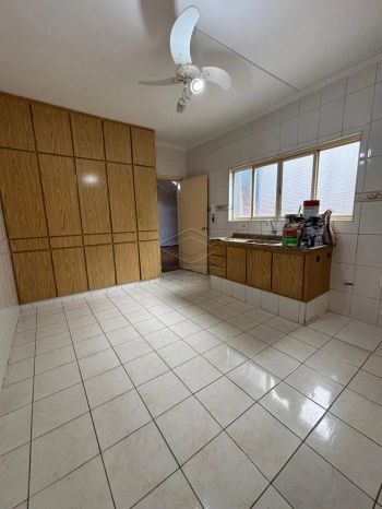 Foto 7 do(a) Casa de 3 quartos à venda em Jardim Nasralla, Bauru