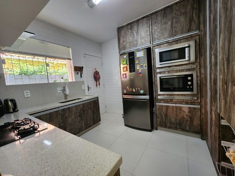Foto 41 do(a) Casa de 3 quartos à venda em Córrego Grande, Florianópolis