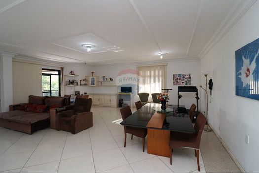 Foto 4 do(a) Apartamento de 4 quartos à venda em Jardim Guanabara, Rio de Janeiro