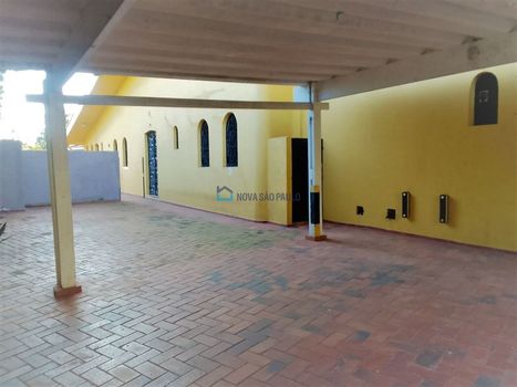 Foto 12 do(a) Casa de 4 quartos à venda em Jardim Leonor, São Paulo