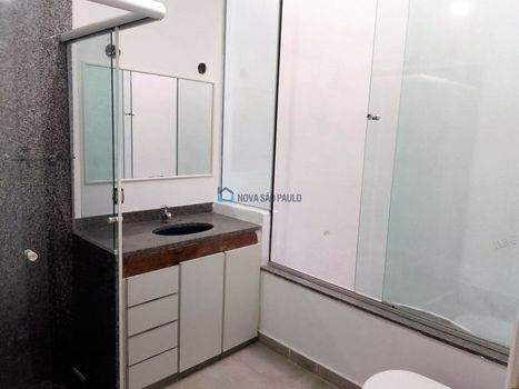 Foto 23 do(a) Casa de 4 quartos à venda em Jardim Leonor, São Paulo