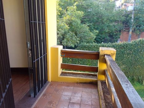 Foto 1 do(a) Casa de 4 quartos à venda em Jardim Leonor, São Paulo