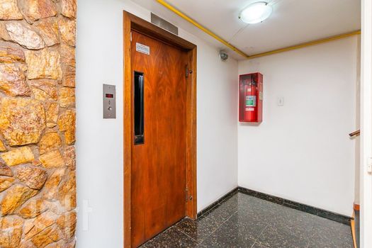 Foto 21 do(a) Apartamento de 2 quartos à venda em Centro Histórico, Porto Alegre