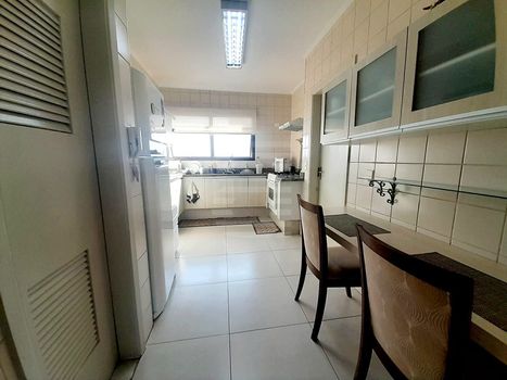 Foto 8 do(a) Apartamento de 4 quartos à venda em Jardim Proença, Campinas