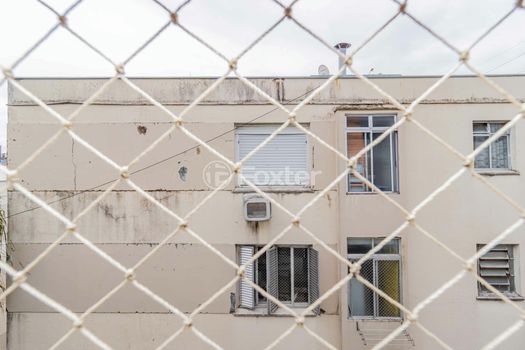 Foto 3 do(a) Apartamento de 2 quartos à venda em Azenha, Porto Alegre