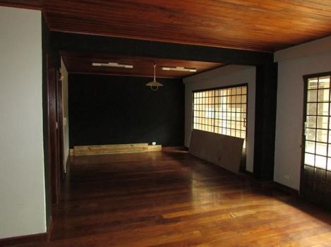 Foto 22 do(a) Casa de 4 quartos à venda em Quebec, Londrina