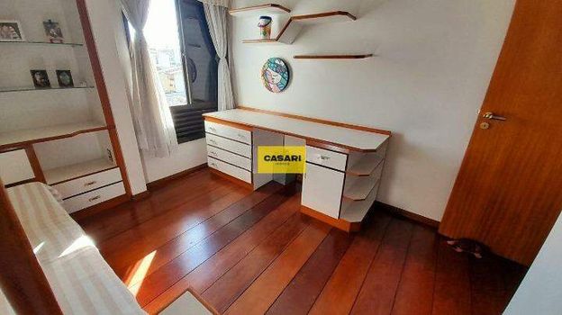 Foto 17 do(a) Apartamento de 4 quartos à venda em Parque das Nações, Santo André