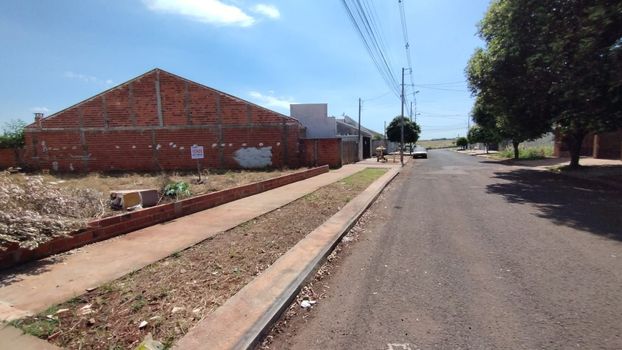 Foto 4 do(a) Terreno false à venda em Jardim Colina Verde, Maringá