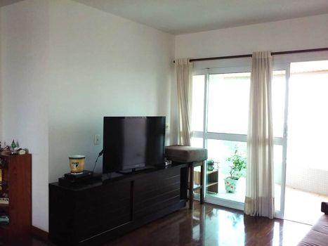 Foto 3 do(a) Apartamento de 3 quartos à venda em Cambuci, São Paulo