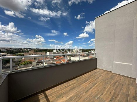 Foto 22 do(a) Cobertura de 2 quartos à venda em Segismundo Pereira, Uberlândia