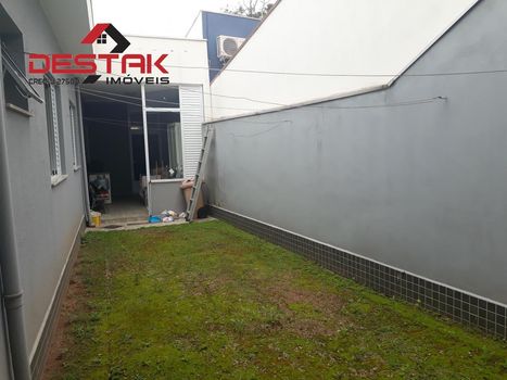 Foto 13 do(a) Casa de 3 quartos à venda em Vila Galvão, Jundiaí