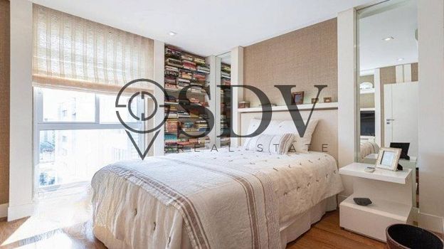 Foto 10 do(a) Apartamento de 4 quartos à venda em Vila Nova Conceição, São Paulo
