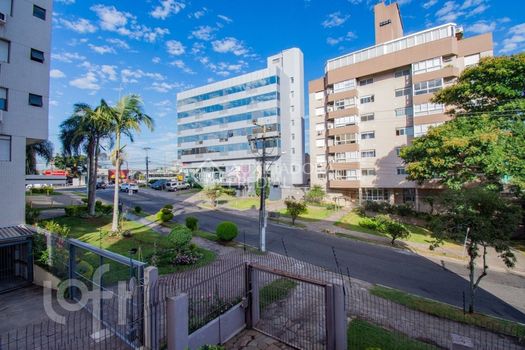 Foto 2 do(a) Apartamento de 3 quartos à venda em Chácara das Pedras, Porto Alegre