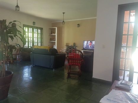 Foto 8 do(a) Fazenda / Sítio / Chácara de 4 quartos à venda em null, São Lourenço da Serra