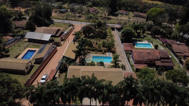 Foto 3 do(a) Fazenda / Sítio / Chácara de 5 quartos à venda em Estância Figueira Branca, Campo Limpo Paulista
