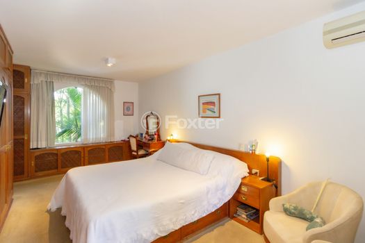 Foto 46 do(a) Casa de 3 quartos à venda em Jardim Leonor, São Paulo