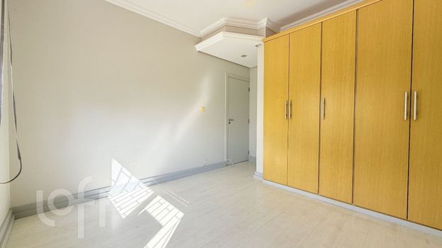 Foto 16 do(a) Apartamento de 3 quartos à venda em Jardim Lindóia, Porto Alegre