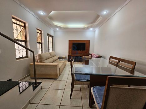 Foto 4 do(a) Casa de 3 quartos à venda em Cidade Jardim, Araraquara