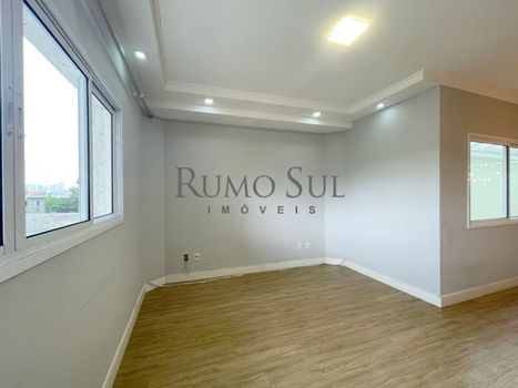 Foto 4 do(a) Casa de 3 quartos à venda em Vila Marari, São Paulo