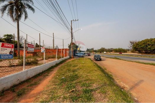 Foto 32 do(a) Terreno false à venda em null, Salto de Pirapora