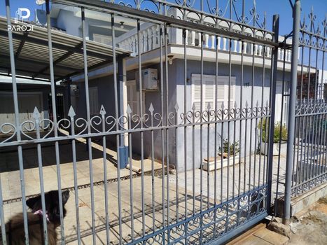Foto 1 do(a) Casa de 4 quartos à venda em Salgado Filho, Santa Maria