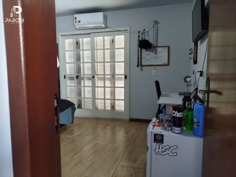 Foto 2 do(a) Casa de 4 quartos à venda em Salgado Filho, Santa Maria