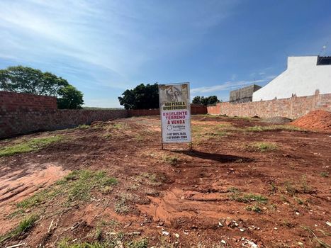 Foto 1 do(a) Terreno false à venda em Vila Marli, Campo Grande