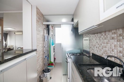 Foto 13 do(a) Flat de 3 quartos à venda em Vila Ipiranga, Porto Alegre