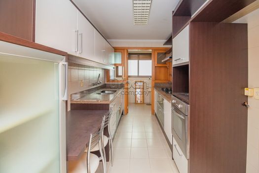 Foto 5 do(a) Apartamento de 4 quartos à venda em Jardim Lindóia, Porto Alegre