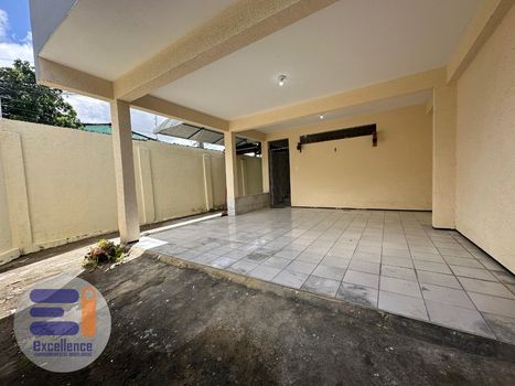 Foto 1 do(a) Casa de 4 quartos para alugar em Antônio Bezerra, Fortaleza