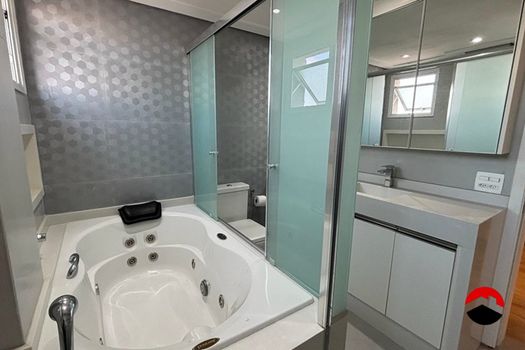 Foto 16 do(a) Apartamento de 4 quartos à venda em Vila Bertioga, São Paulo