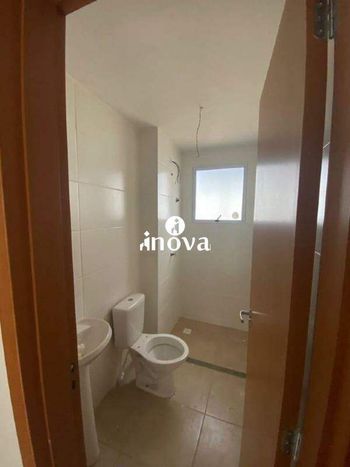 Foto 9 do(a) Apartamento de 2 quartos à venda em Jardim do Lago, Uberaba
