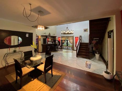 Foto 13 do(a) Casa em Condomínio de 4 quartos para alugar em Chácara dos Junqueiras, Carapicuíba